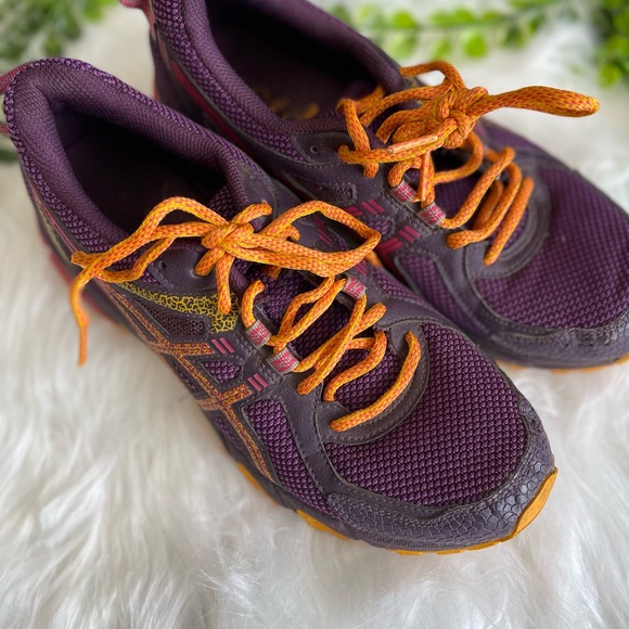 Asics shoes sz 8 - Picture 2 of 3